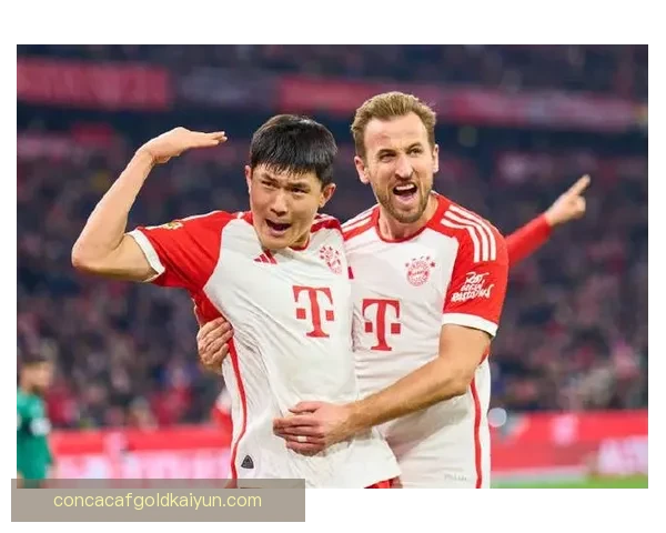 金玟哉持续保持庆祝动作受关注，展现独特个性与情感表达。