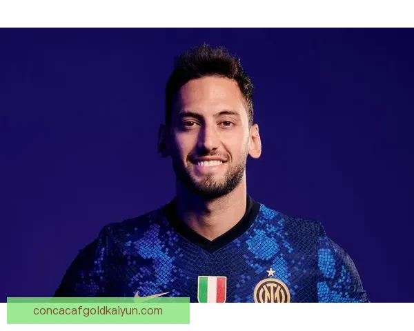 恰尔汗奥卢的成长经历与职业生涯发展分析及影响因素